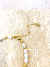 Load image into Gallery viewer, Lustre &amp; Sage Pearl Beaded 18K Gold Plated Bracelet
