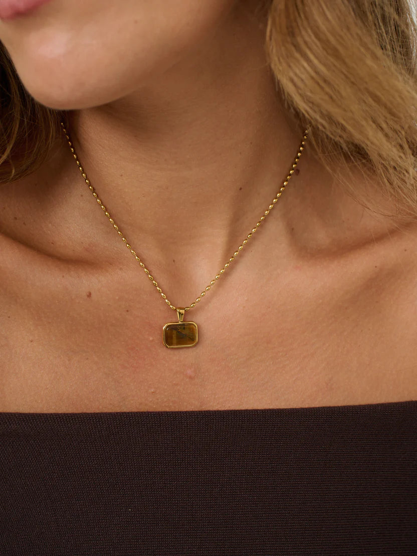 Lustre & Sage Voyager Tiger Eye Necklace Gold