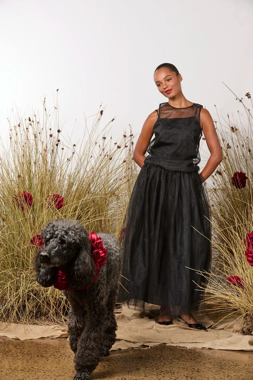M. A. Dainty Love At First Sight Top Black/ Red Rose