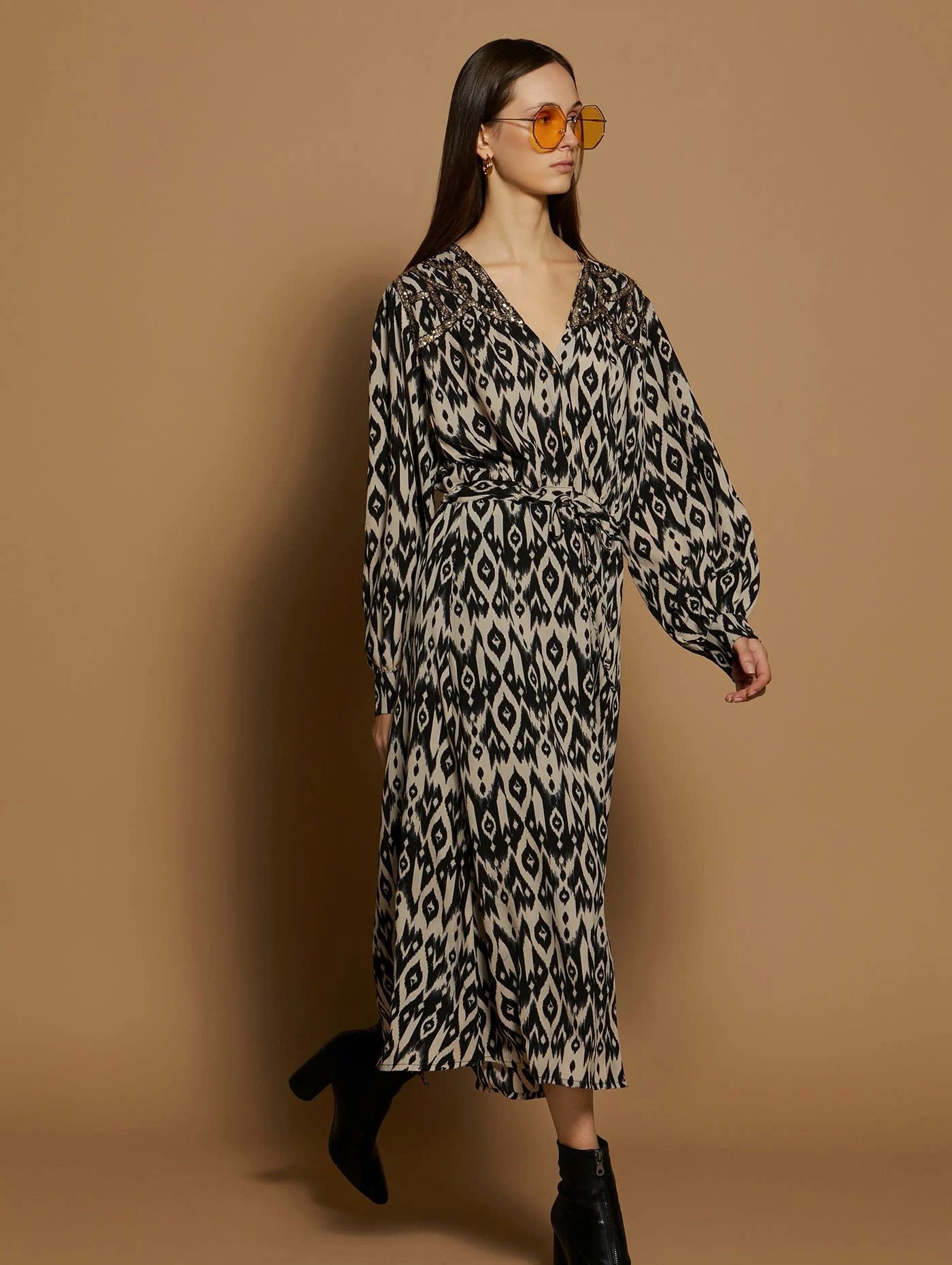 MEISÏE Embroidered Ikat Print Dress Black