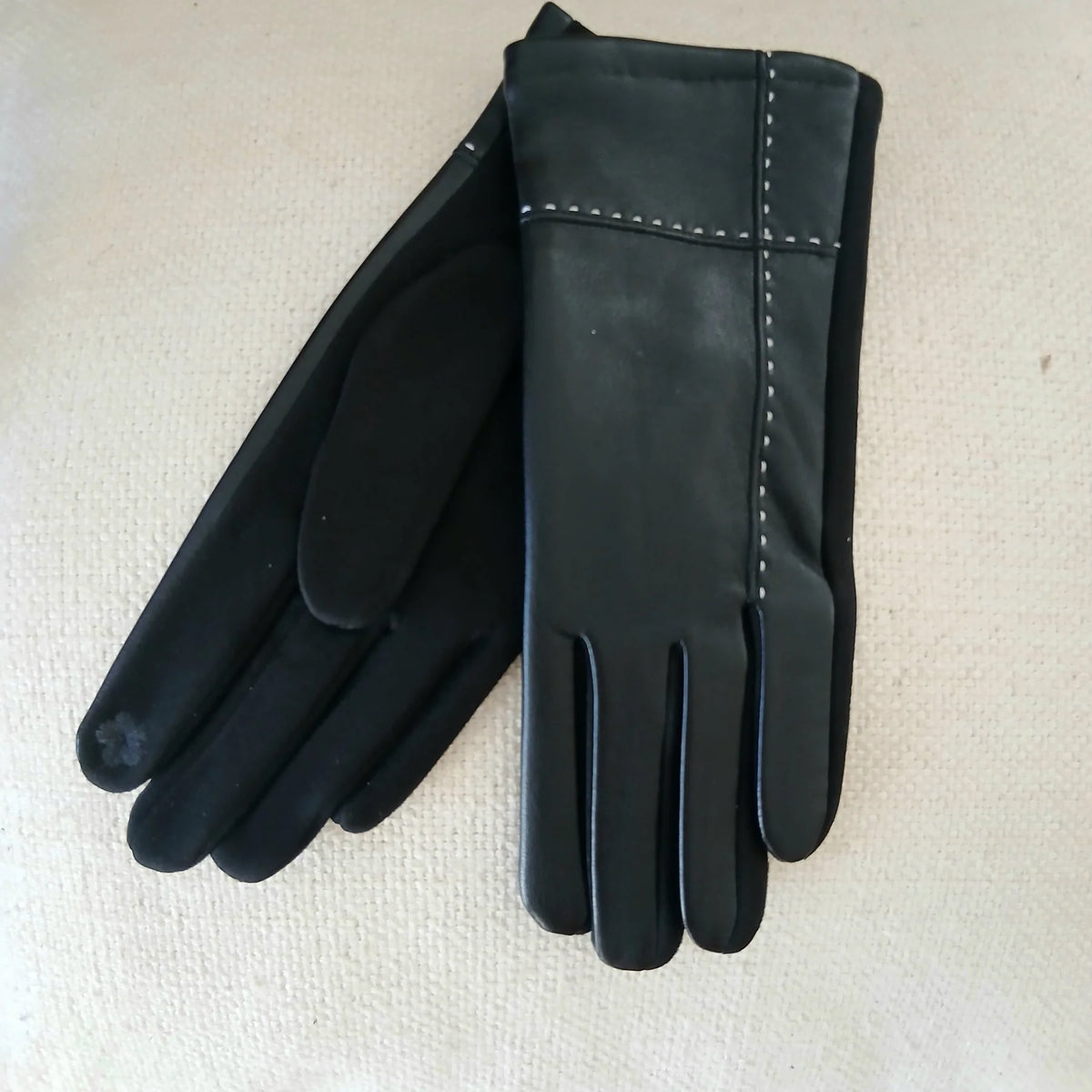 Cinnamon Creations GL031 Faux Leather Glove Black