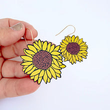 Load image into Gallery viewer, DENZ Midi Sunflower Earrings Black/Brown/Yellow

