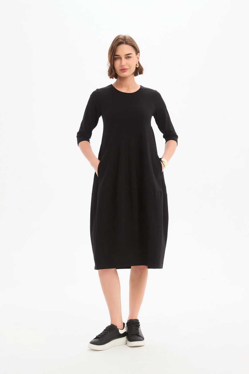 Tirelli Diagonal Seam Winter Dress Black