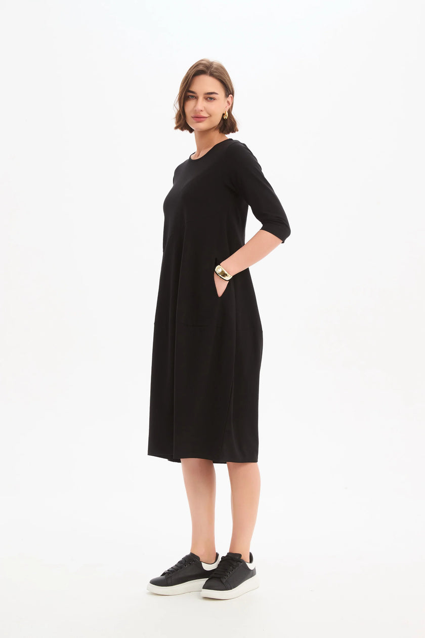 Tirelli Diagonal Seam Winter Dress Black