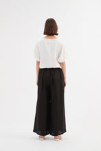 Load image into Gallery viewer, Tirelli Pleat Front Palazzo Pant Black
