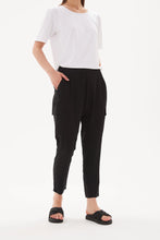 Load image into Gallery viewer, Tirelli Soft Cargo Pant Black
