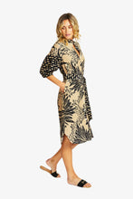 Load image into Gallery viewer, Ping Pong Sahara Spliced Button Dress Sahara Print
