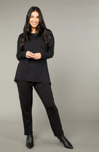 Load image into Gallery viewer, Tani 79372 Swing Long Sleeve Black
