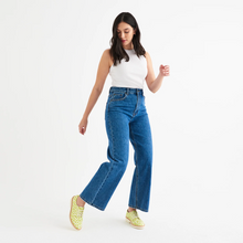 Load image into Gallery viewer, Rollie Derby Rise Lime Leopard
