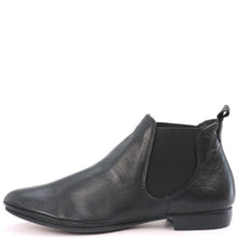 Load image into Gallery viewer, EOS Nila Black Leather
