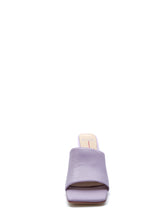Load image into Gallery viewer, Mollini Winten Lilac Leather
