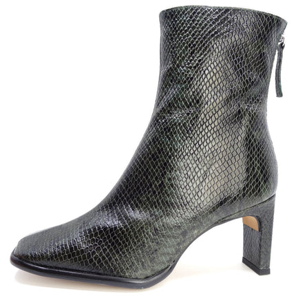 Neo Somaya (Crosandra) Green Snake Print Leather