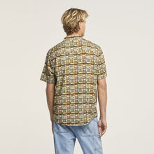Load image into Gallery viewer, Wrangler Garageland Shirt Daddy Cool
