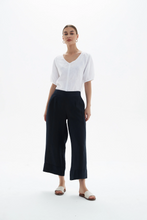 Load image into Gallery viewer, Tirelli Classic Linen Pant Navy

