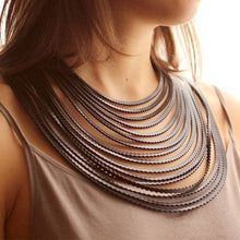 Load image into Gallery viewer, Tun Nubia Necklace Black
