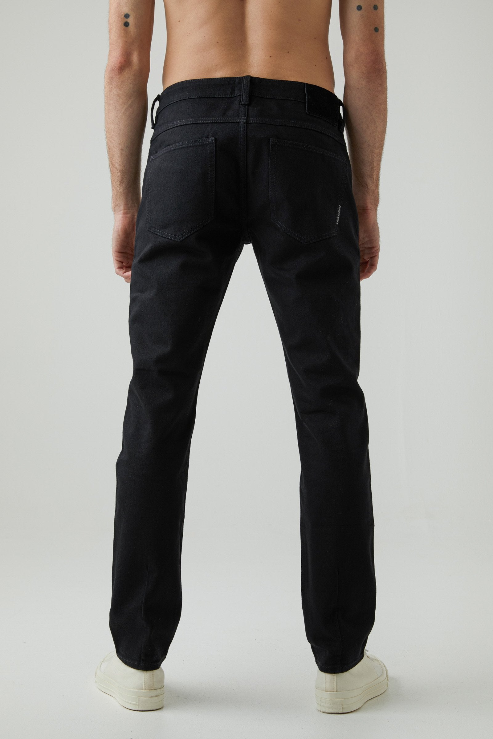 Neuw Denim Lou Slim Forever Black
