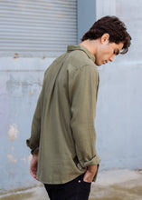 Load image into Gallery viewer, Hemp Clothing Australia Newtown L/S Shirt Olive
