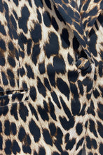 Load image into Gallery viewer, M. A. Dainty Zazzle Jacket Leopard
