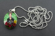 Load image into Gallery viewer, Makers &amp; Providers Frida Kahlo Pendant 3 70cm
